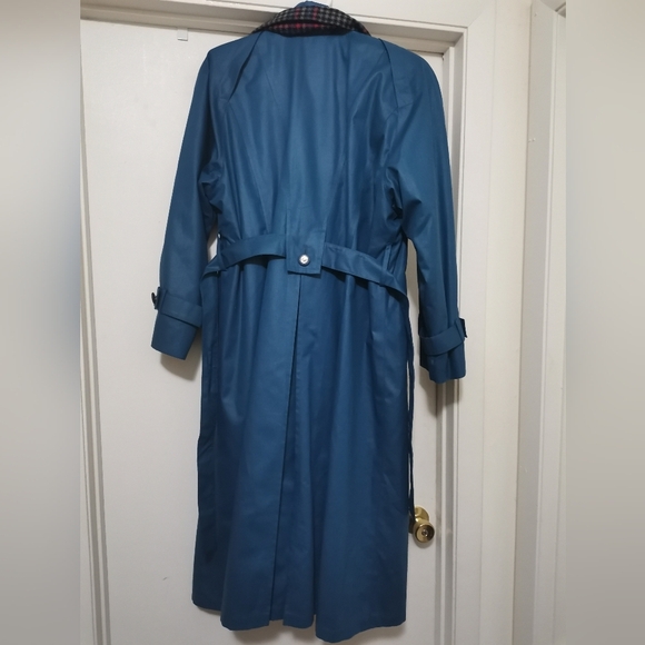 London Fog  Vintage Trench Coat with Scarf  10P - Picture 2 of 8